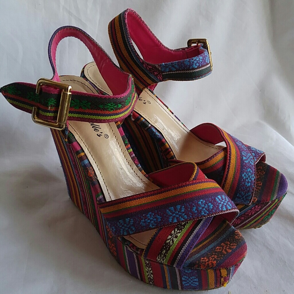 Shoes - Picture 2 of 6